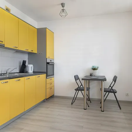 Apartment Bazantow With Balcony By Renters Katowice