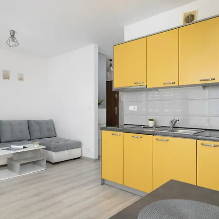 Bazantow With Balcony By Renters *