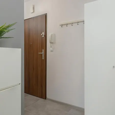 Bazantow With Balcony By Renters Apartment