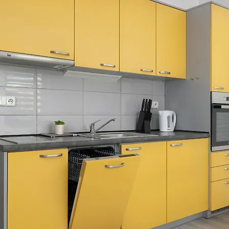 Apartment Bazantow With Balcony By Renters Katowice