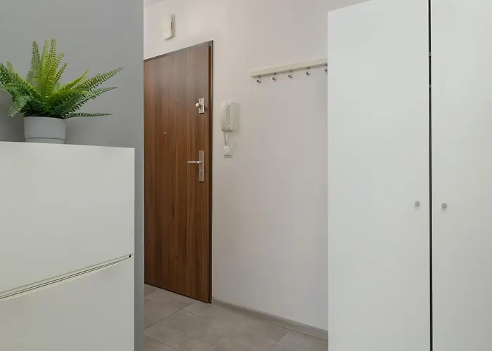 Bazantow With Balcony By Renters Διαμέρισμα