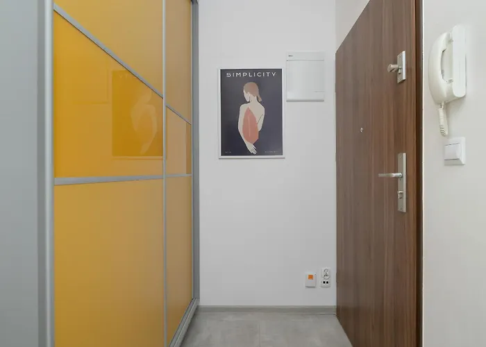 Bazantow With Balcony By Renters Διαμέρισμα Κατοβίτσε