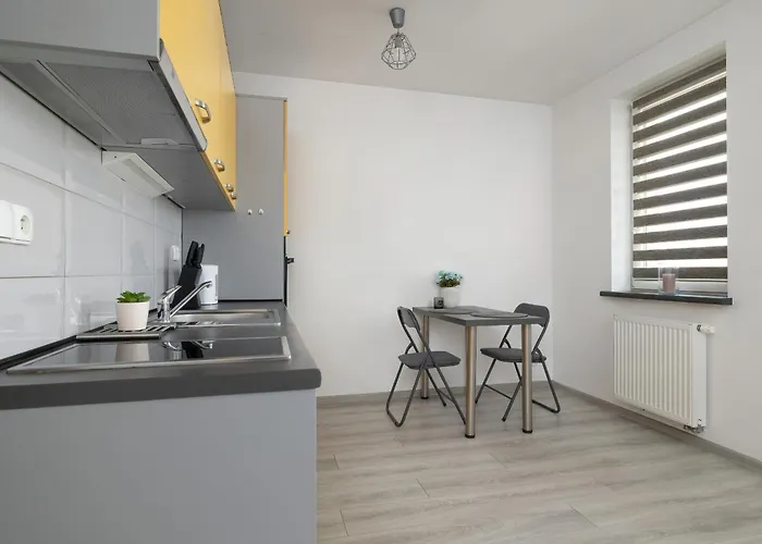 Bazantow With Balcony By Renters Apartment Kattowitz